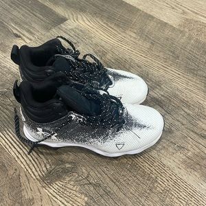 Under Armour Spotlight Football Cleats